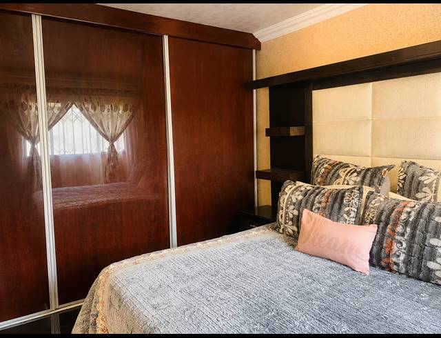 3 BEDROOM FREESTANDING FOR SALE IN VANDERBIJLPARK CE 2